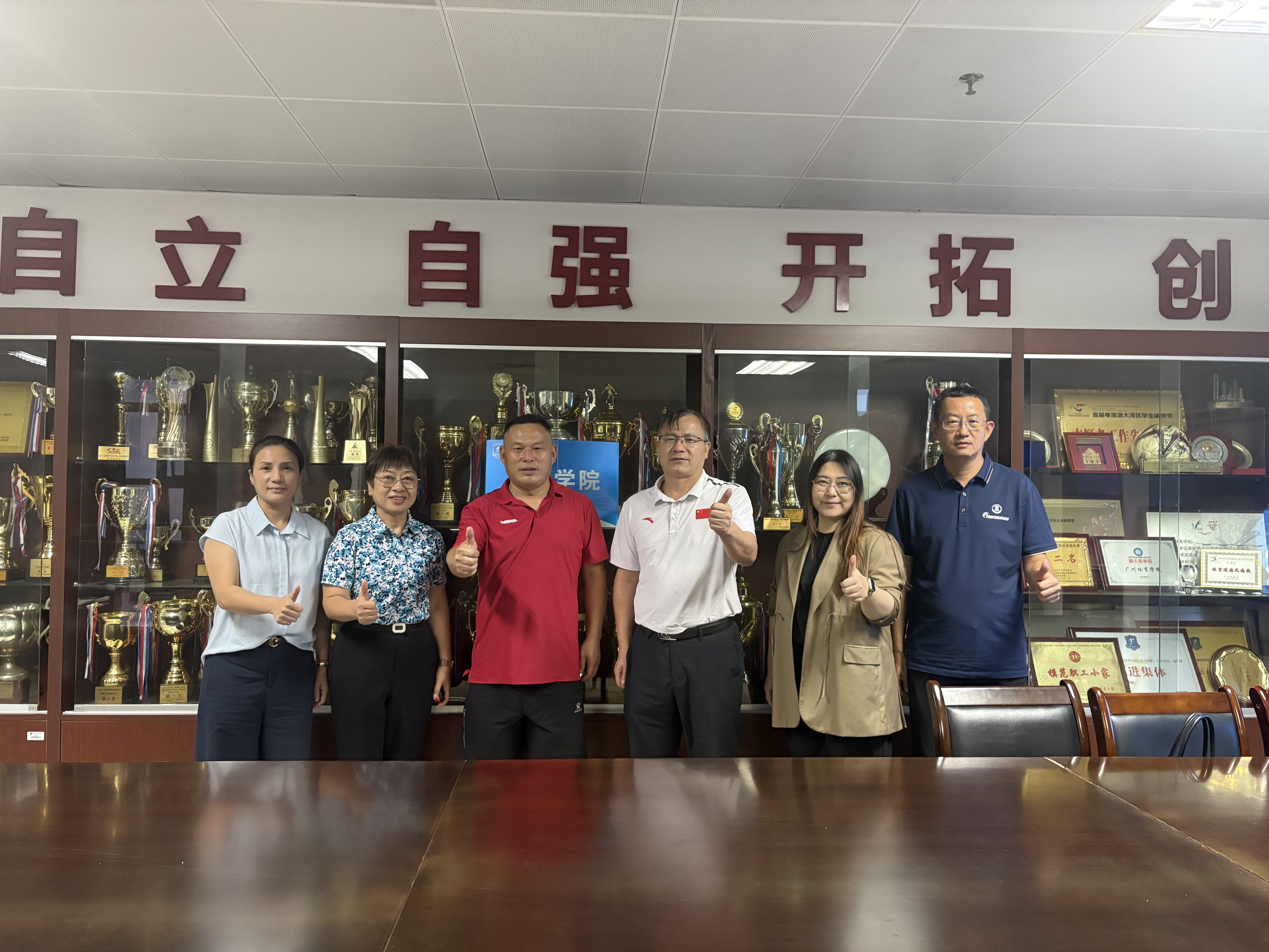 校企合作新阶段  共绘发展新蓝...