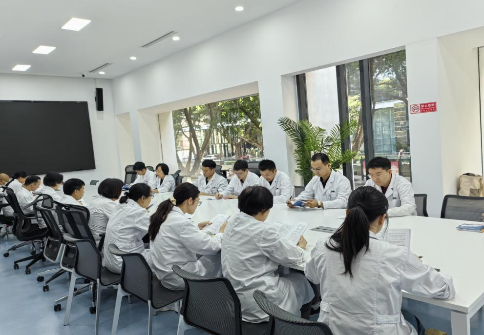 附属体育医院组织学习本科教育...